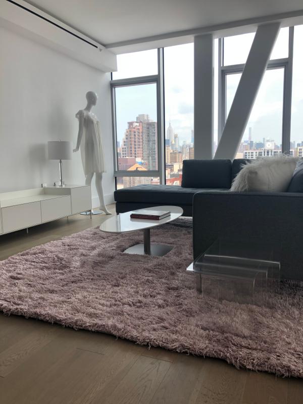9' x 12' Marilyn Monroe™ Shag Rug