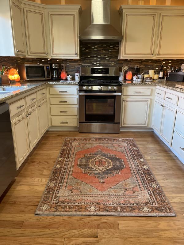 Cheerful yet neutral