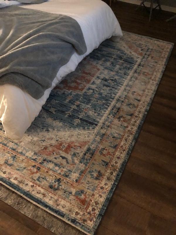 Rug under King