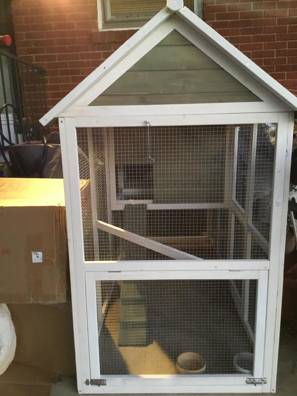 Innovation Pet Coops Feathers Superior Hen House 220 35