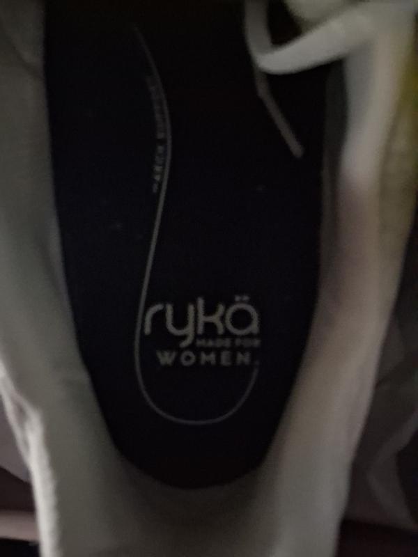 Customer carousel item 4.