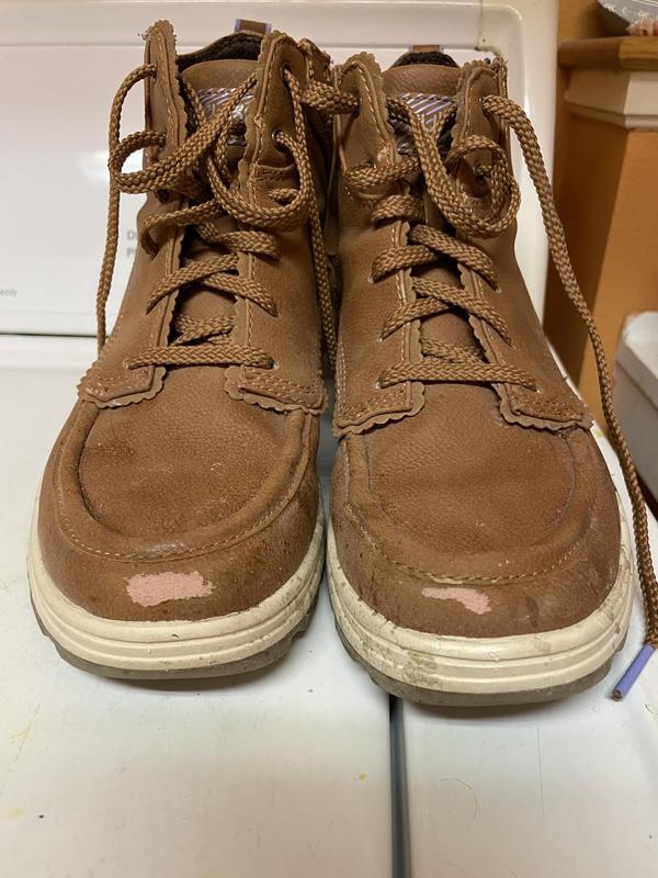 Scuffing after playing with children