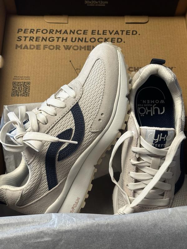 Review Thumbnail Image 0 378645200