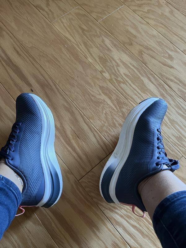 Beautiful,  Great Fit, and Very Feminine