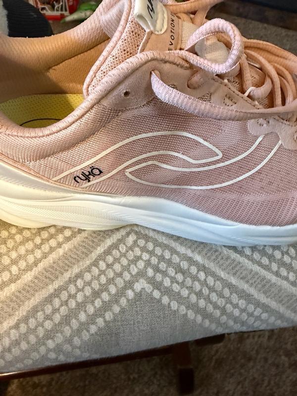 Review Thumbnail Image 2 379360097