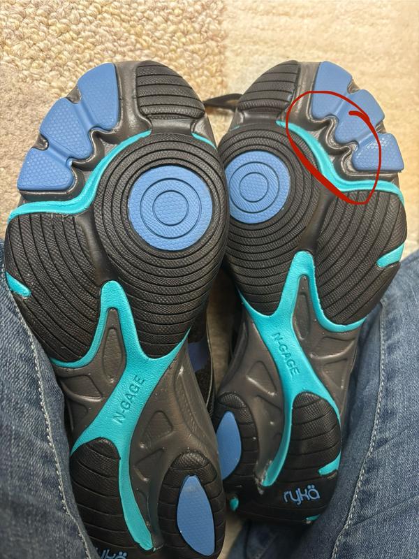 How this did pass the Quality check?