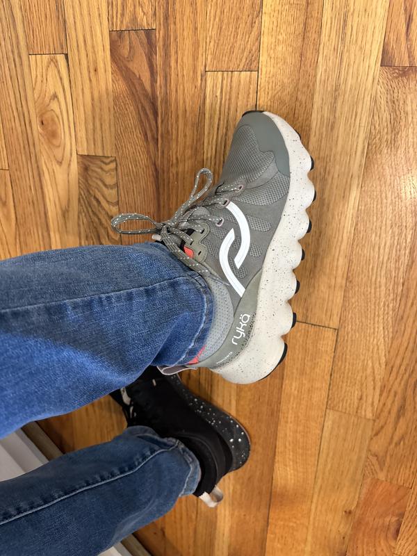 Review Thumbnail Image 0 383431137