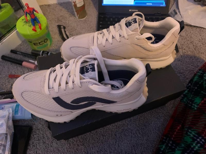 Review Thumbnail Image 0 378505536