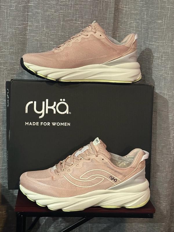 Review Thumbnail Image 3 379184253