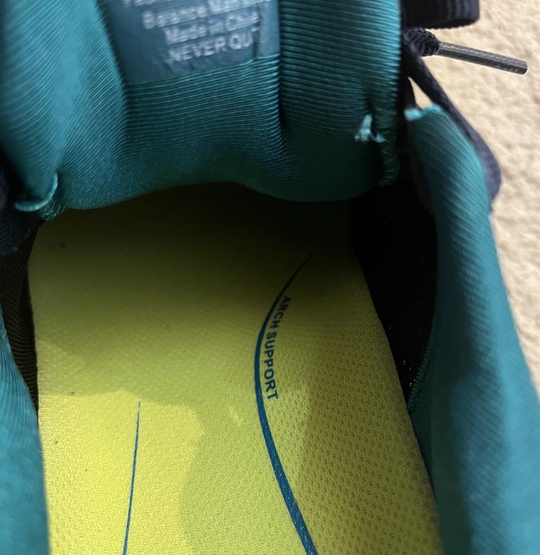 The arch support is labeled