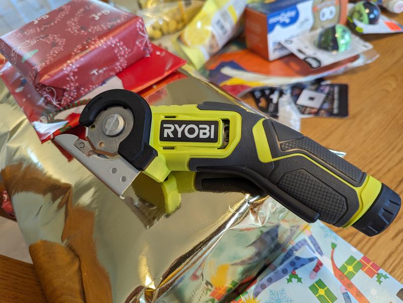 RYOBI Power Cutter Kit USB Lithium Compact Cushioned Grip Keyed Blade  Change