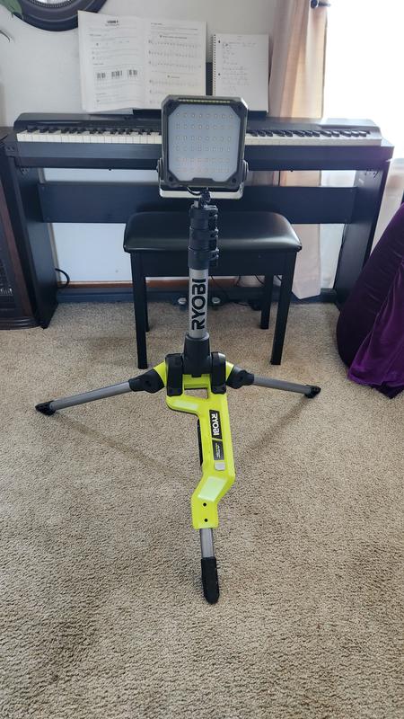 RYOBI ONE+ 18V Cordless Hybrid LED Tripod Stand Light (Tool Only) P782 -  The Home Depot