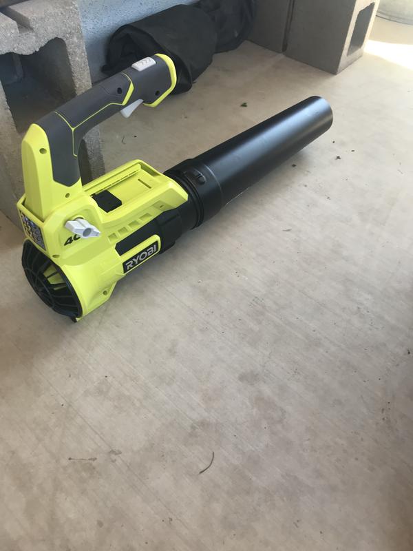 Soplador de hojas a batería con turbina Jet Ryobi RY36BLA-0 por