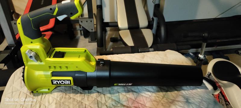 Soplador de hojas a batería con turbina Jet Ryobi RY36BLA-0 por