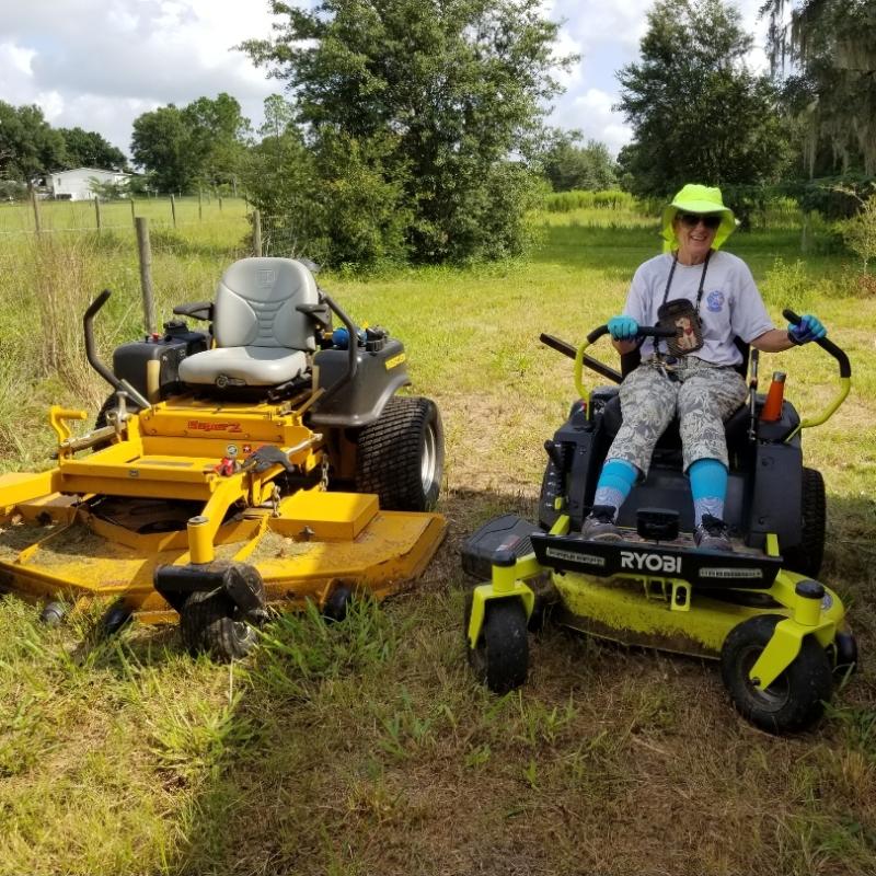 100 AH 42 Zero Turn Electric Riding Mower