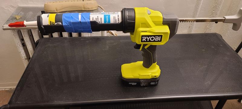 RYOBI 18V ONE+ 10 Oz. Caulk and Adhesive Gun 18 VOLT, Green (PCL901B)