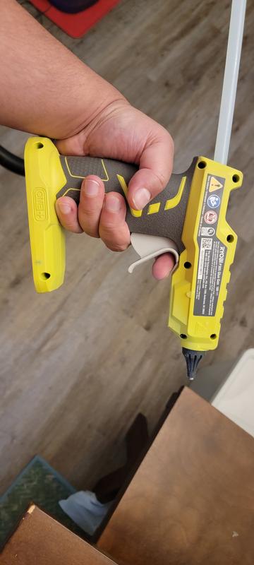 ONE+ 18V Cordless Compact Glue Gun with 3 Mini Glue Sticks, Lithium-Io –  Ryobi Deal Finders