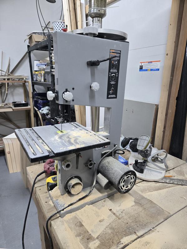RYOBIバンドソー 18V ONE+ 2-1/2