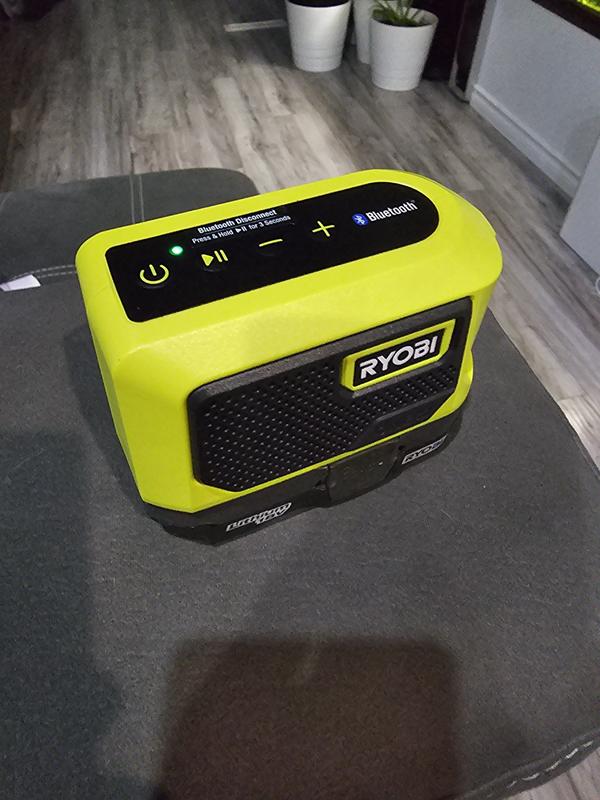 Radio/altavoz compacto con Bluetooth ONE+ de 18 V - Herramientas RYOBI