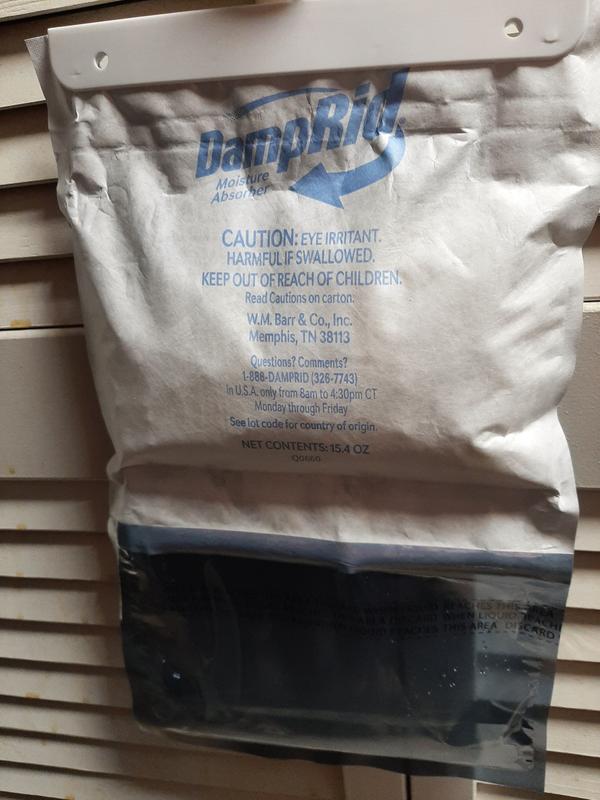 DampRid 3-PK 15.4oz. Fresh Scent Moisture Absorber and Odor Eliminator Hanging  Bags