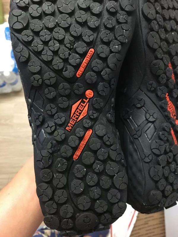 merrell jungle moc pro grip black