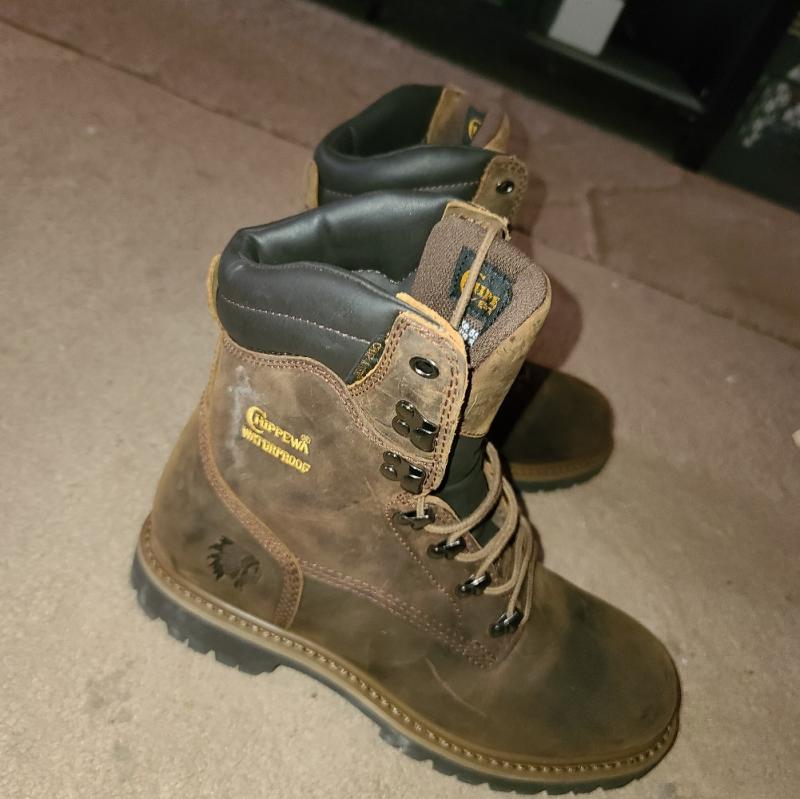 Men's Chippewa Boots 8