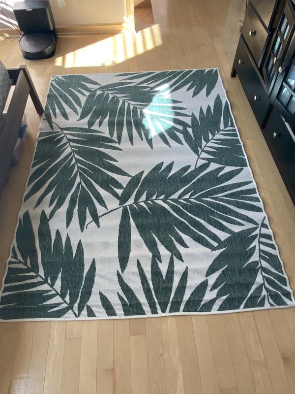 World Rug Gallery Contemporary Floral Leaves Nature Inspired Reversible Indoor/Outdoor Area Rug - Green 5'x7'