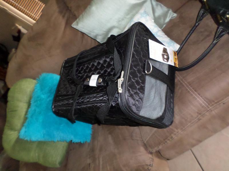 Easy to use and store.. collapsible!