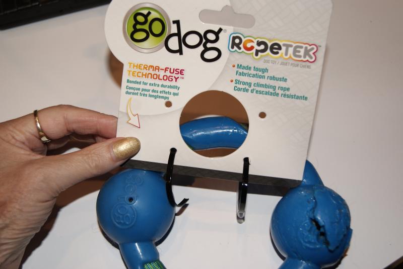 goDog RopeTek Ring Dog Toy with Therma Fuse Squeakers