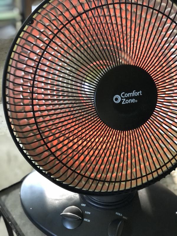Comfort Zone Up to 1000-Watt Radiant Parabolic Dish Indoor Electric Space  Heater in the Electric Space Heaters department at Lowes.com