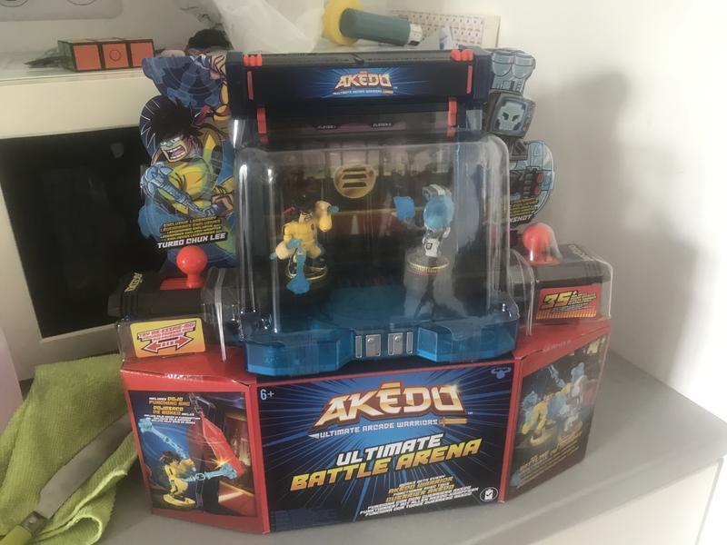 Akedo Ultimate Arcade Warriors Bataille Arena Mini de Combat Action Figurine