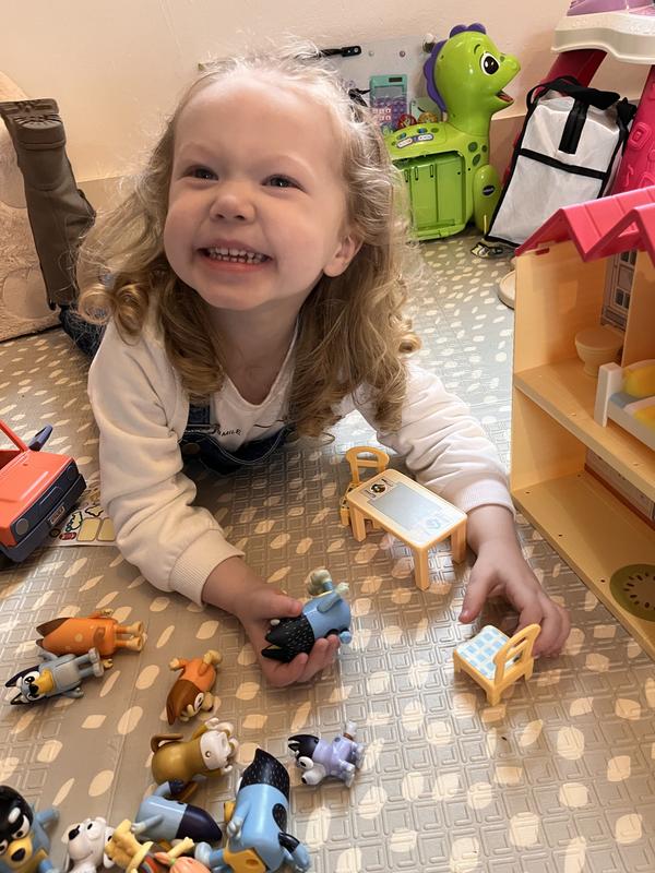 Milana gathered all her bluey toys and made them take turns eating!