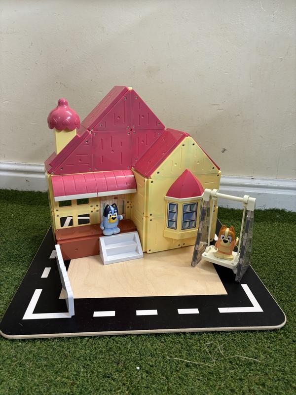 Bluey set at nursery