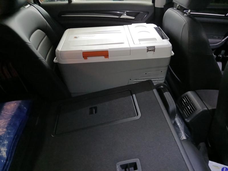 Fits great in my 2017 compact wagon with the 60 side forward