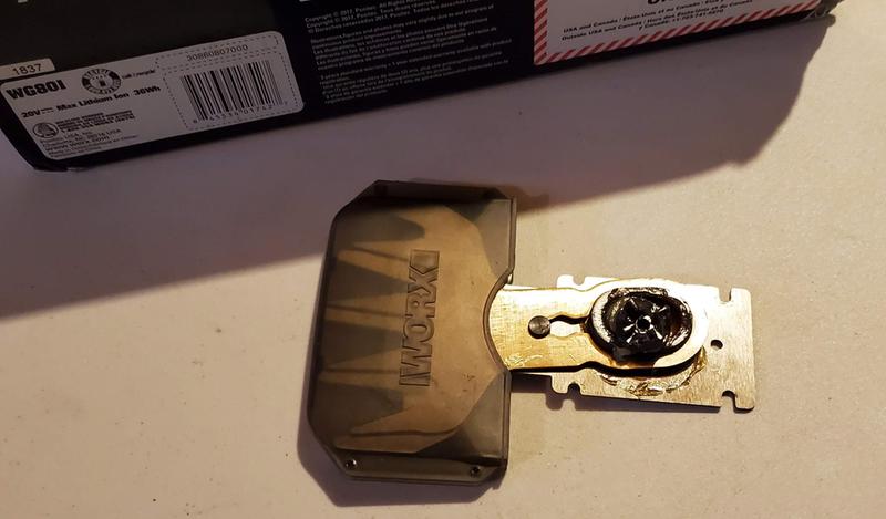 Needs additional cover for greasy part that connects to motor.