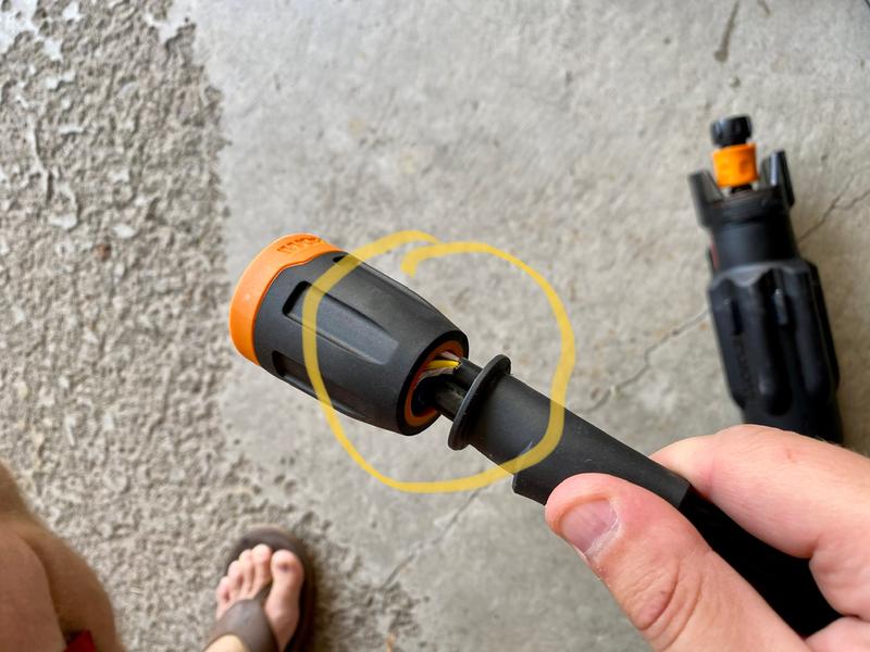 Note exposed connection