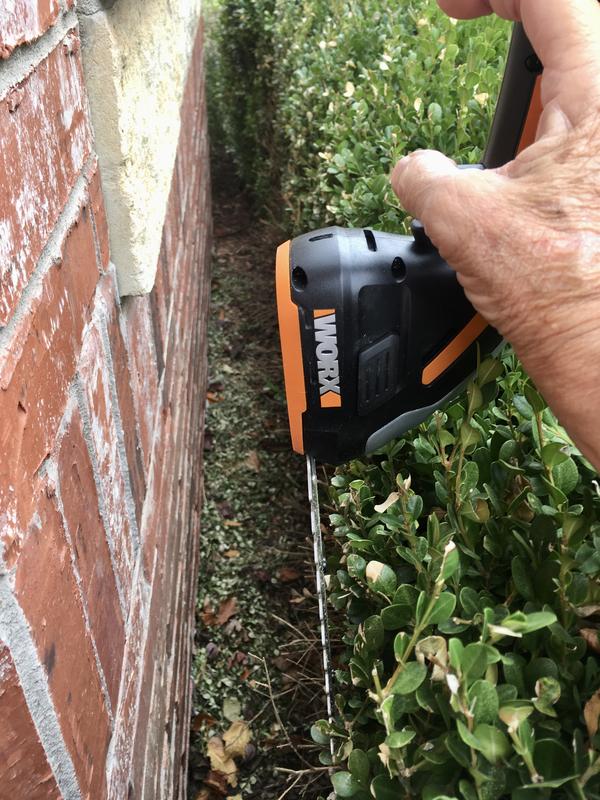 Clean, smooth cutting in tight areas...