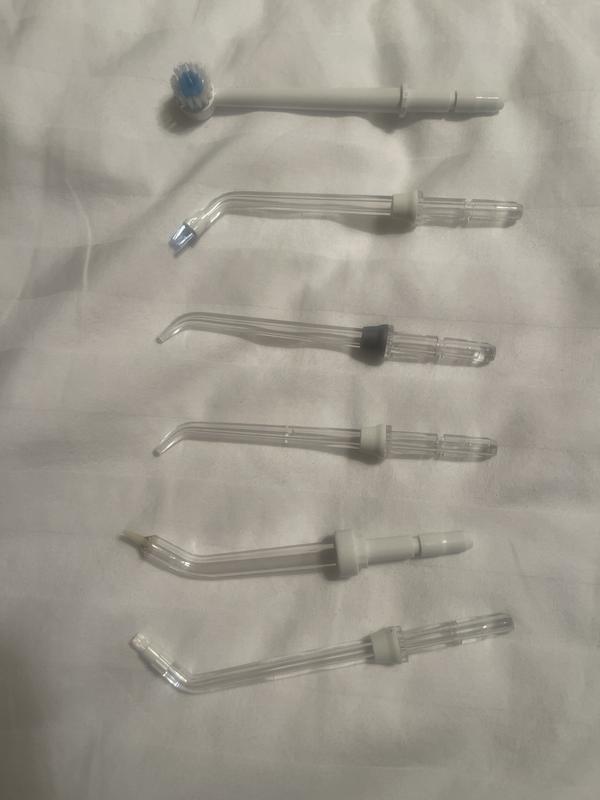 Six different attachments for the Water-Pik