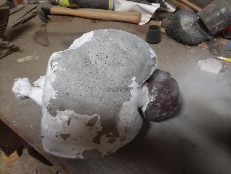 Easily removes old paint from concrete statue, especially in the crevices