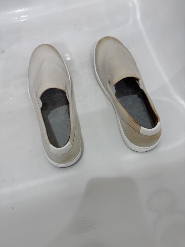 Customer photo for "If you wash it, it’ll leak and get stained"