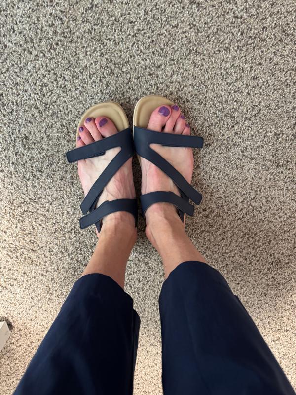 Customer photo for "The M is far too wide for my feet"