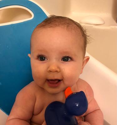 munchkin sit and soak tub canada