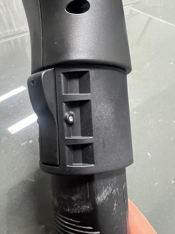 Storage bag, lockable, save release latch