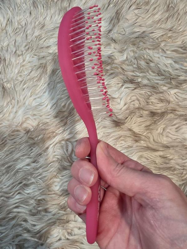 Customer photo for "Love this detangler and how quickly it dries the hair"