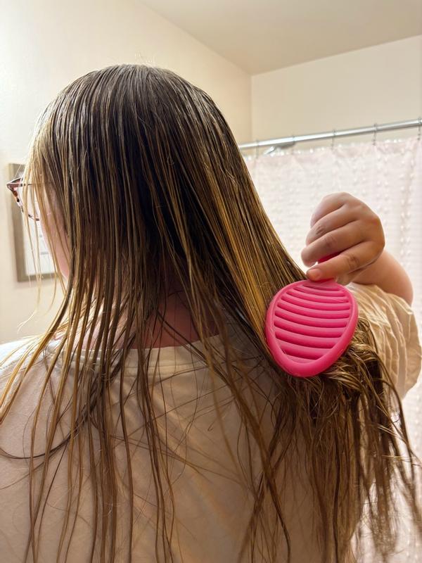 Customer photo for "Good for thick hair, wet tangles no scares"