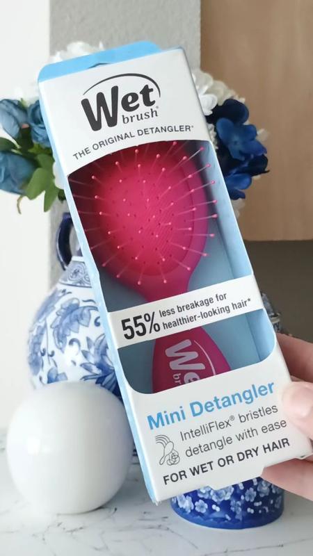 Customer photo for "Detangles Thick Hair"