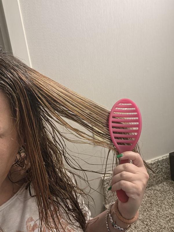Customer photo for "Goes through hair like butter"