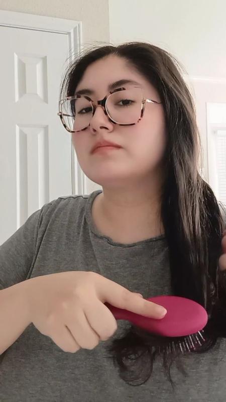 Customer photo for "Detangles Thick Hair"