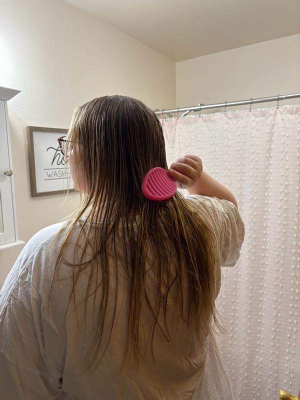 Customer photo for "Good for thick hair, wet tangles no scares"