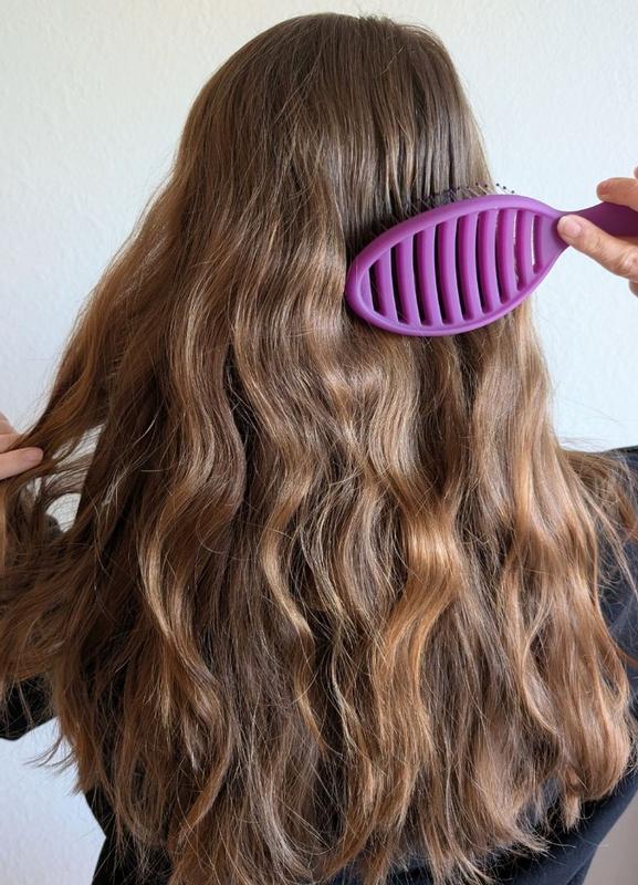 Customer photo for "Doesn't cause breakage and is amazing to use with a hair dryer!"